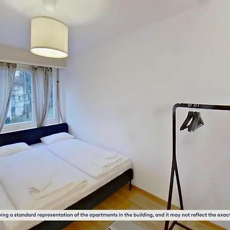 Charming 15 Mins From Life Apartment *