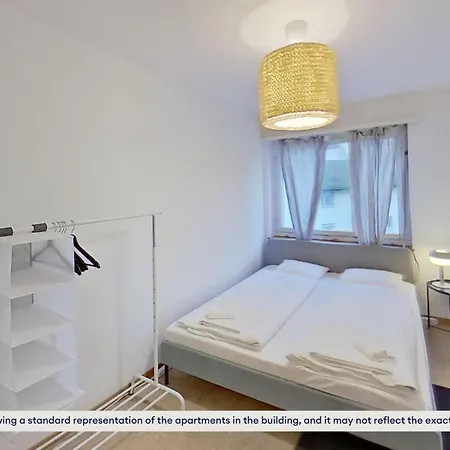 Charming 15 Mins From Life Apartman *